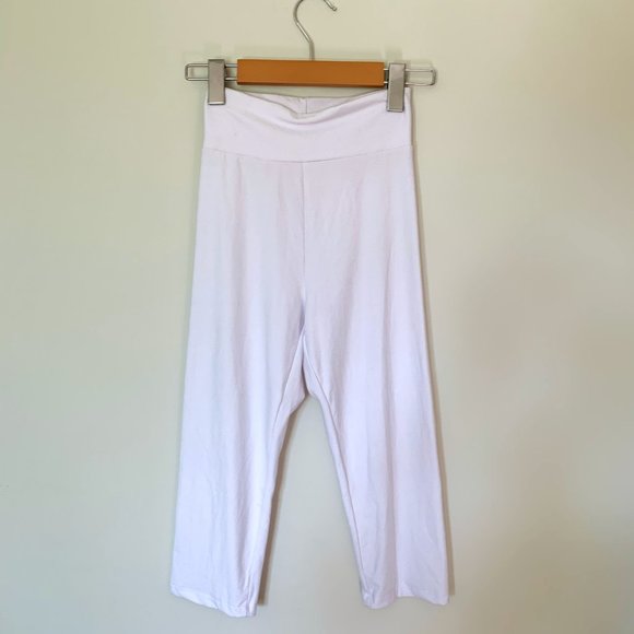 MATCHING SET • White Cropped Legging + Scoop Neck - Picture 7 of 10